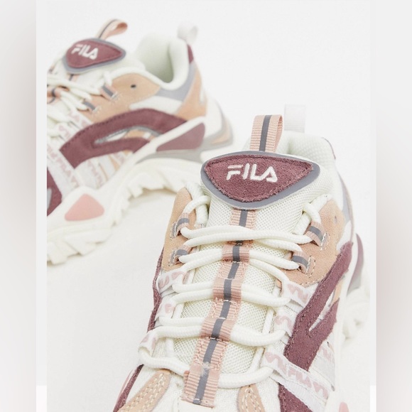 Fila electrove suede trainers in cream - Picture 4 of 4